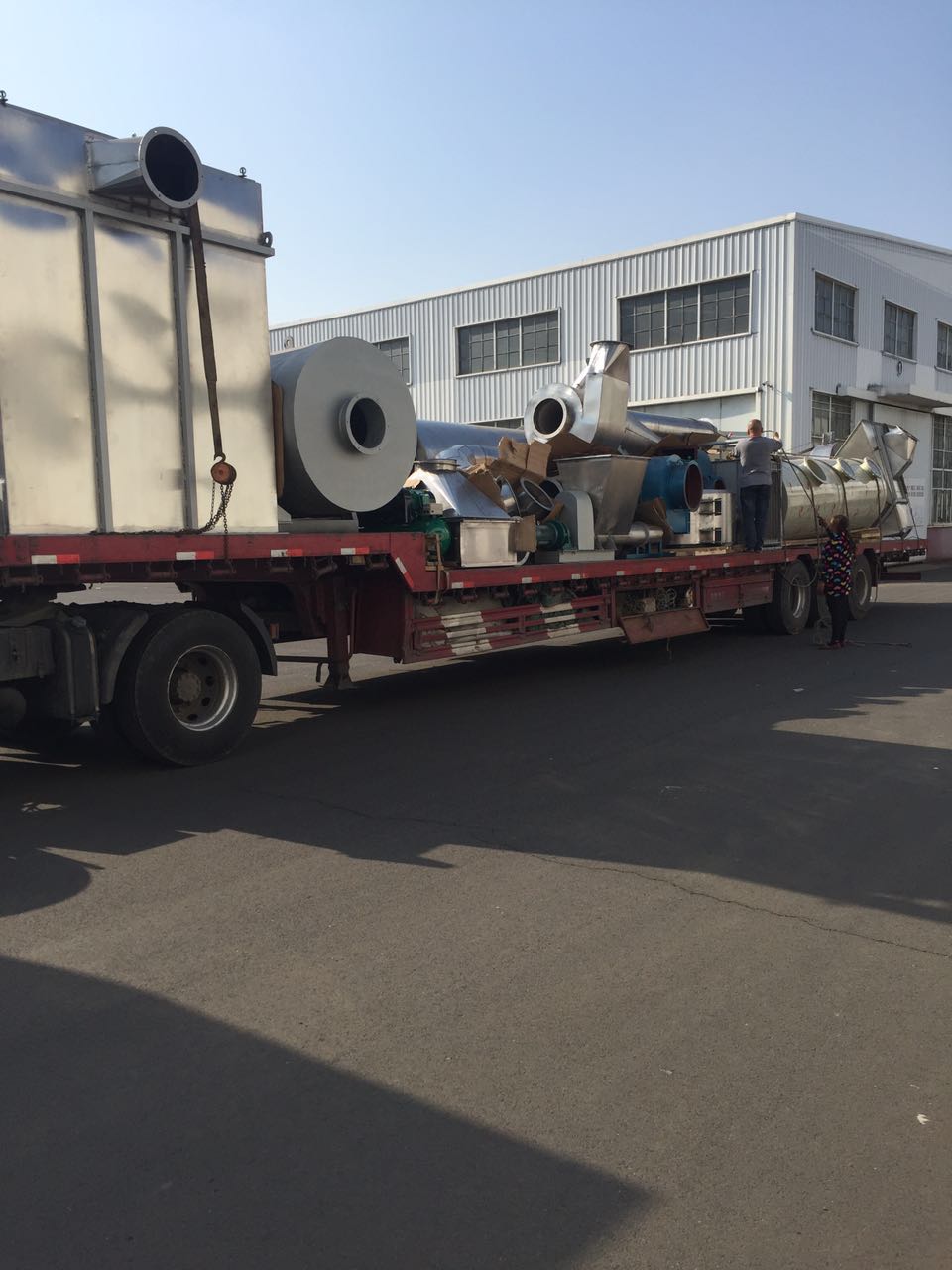 興化某環(huán)保科技有限公司 活性碳回轉滾筒干燥機出廠